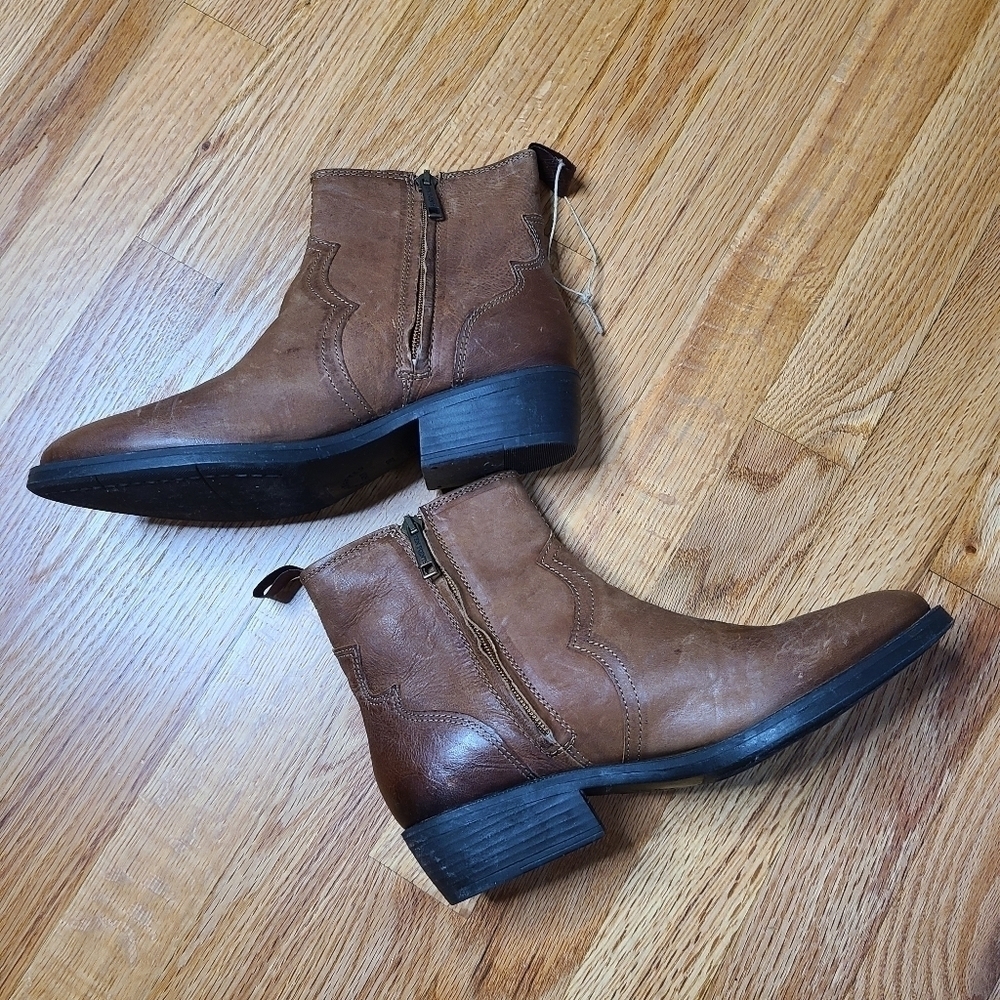 NEW Ten Points Size 7 Leather Sweden Tan Heeled Chelsea Booties